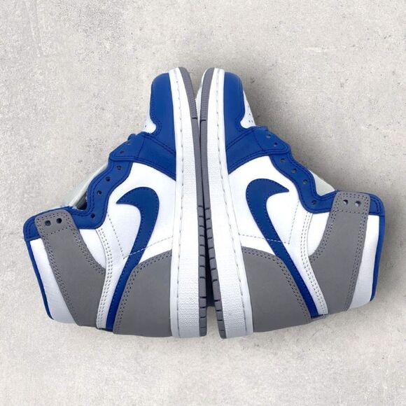 Nike Mens Air Jordan 1 Retro High OG 'True Blue' DZ5485-410 size 4/ 5.5 Womens - Picture 6 of 12